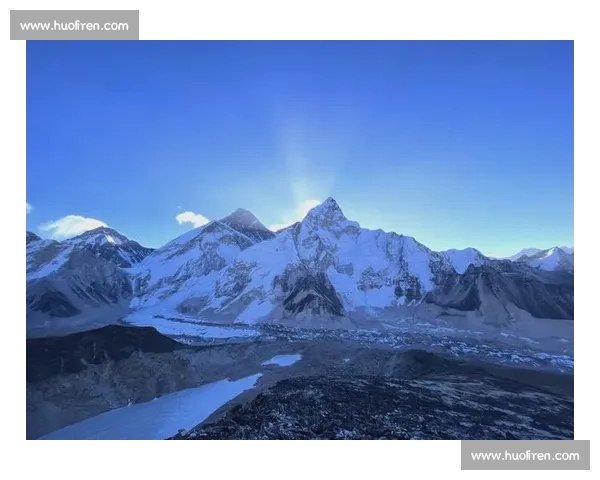 极限挑战征途 户外登山赛事激烈角逐突破自我极限 极限挑战征途 户外登山赛事激烈角逐突破自我极限